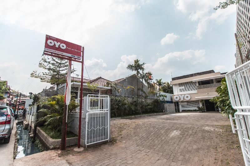 Oyo 1001 Pulo Art Space Near Ciranjang Ent Hospital Jakarta Kültér fotó